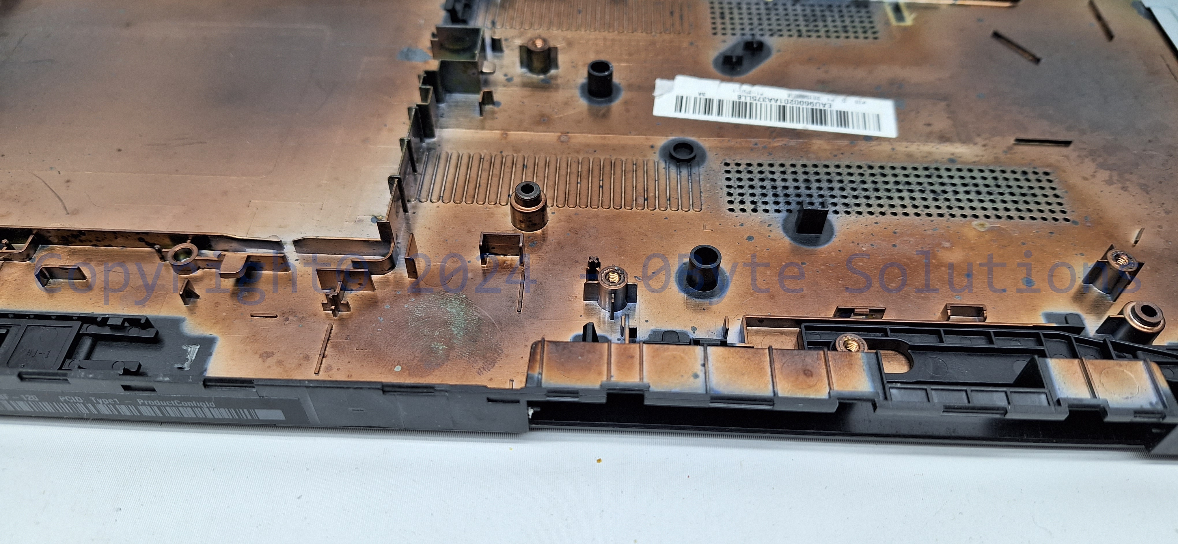 HP EAU9600201A Notebook 15-fxxx Bottom Case (Black) with RAM/WiFi Cover