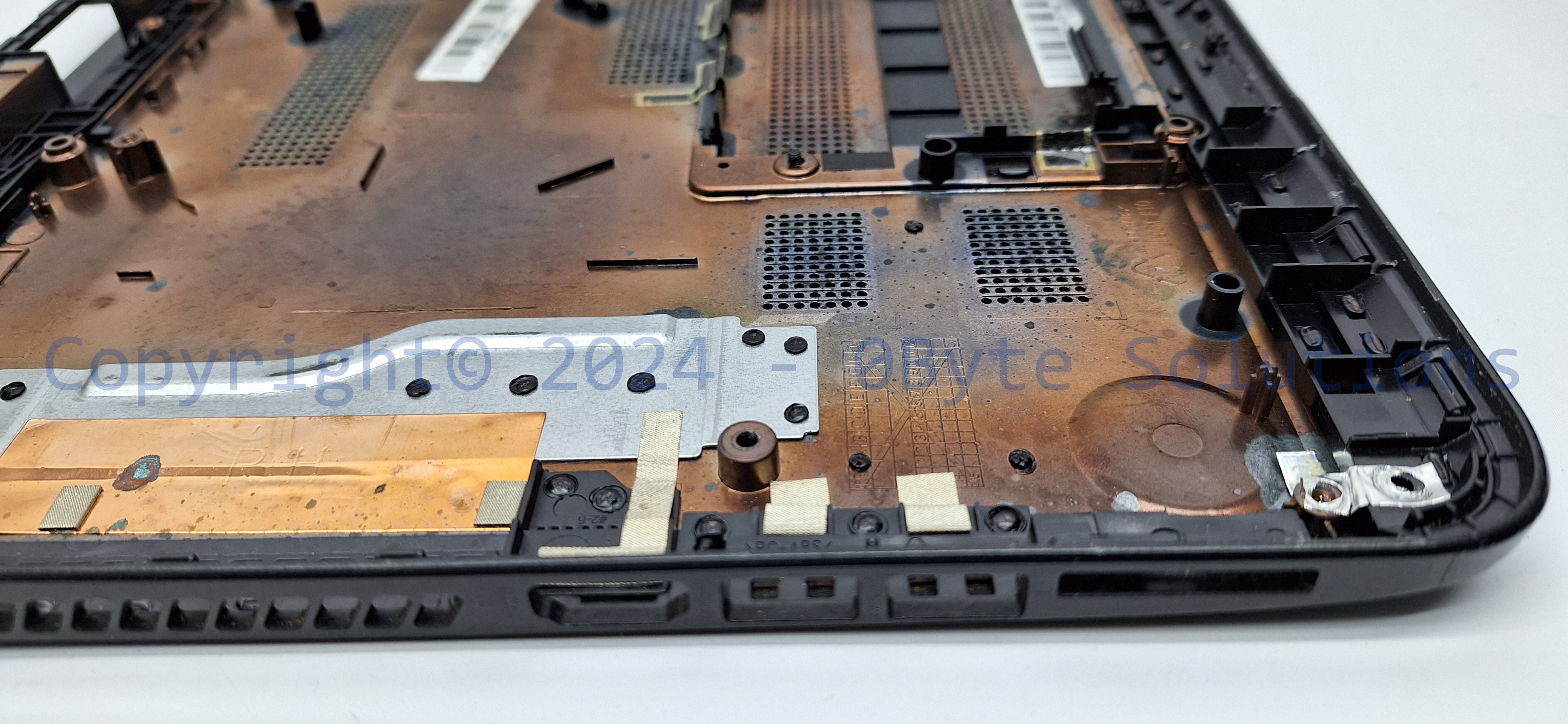 HP EAU9600201A Notebook 15-fxxx Bottom Case (Black) with RAM/WiFi Cover