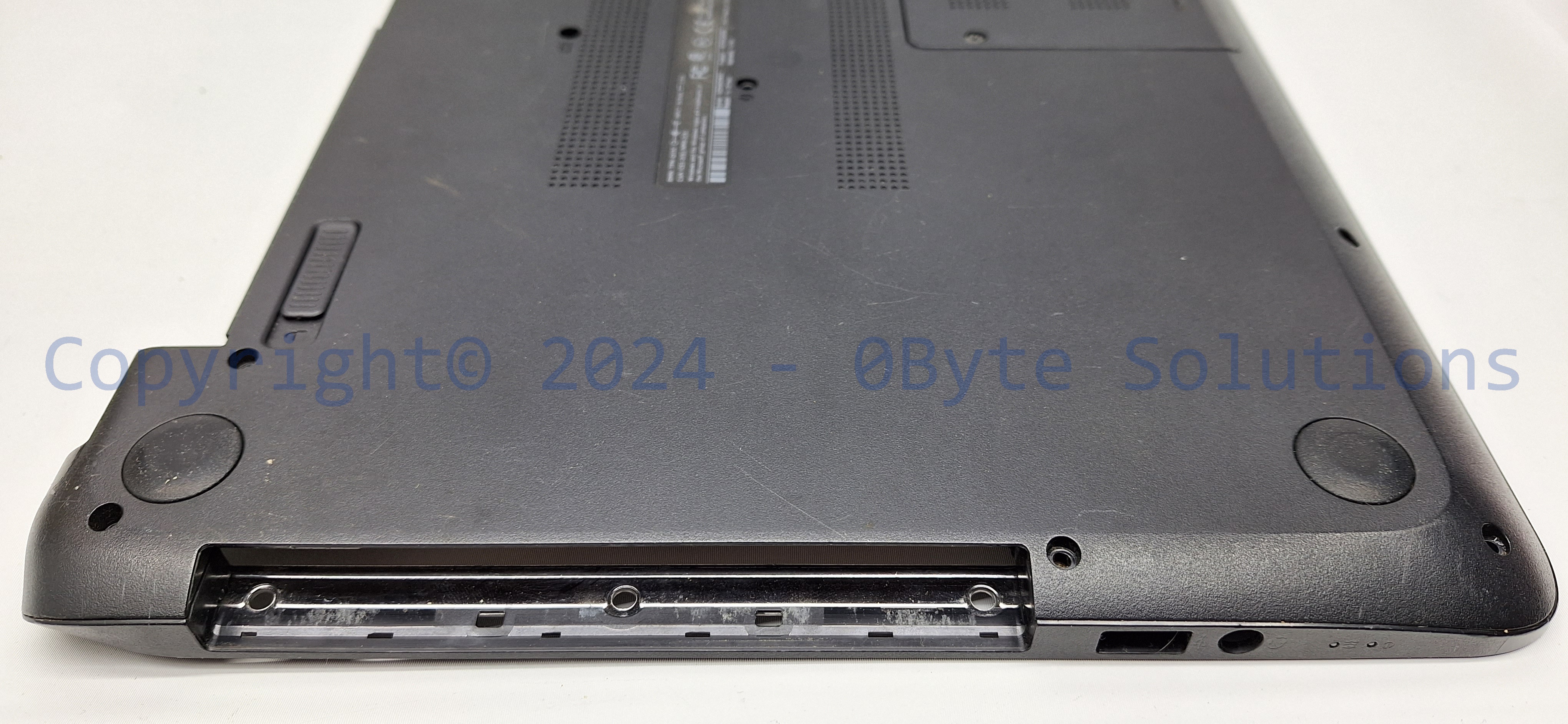 HP EAU9600201A Notebook 15-fxxx Bottom Case (Black) with RAM/WiFi Cover