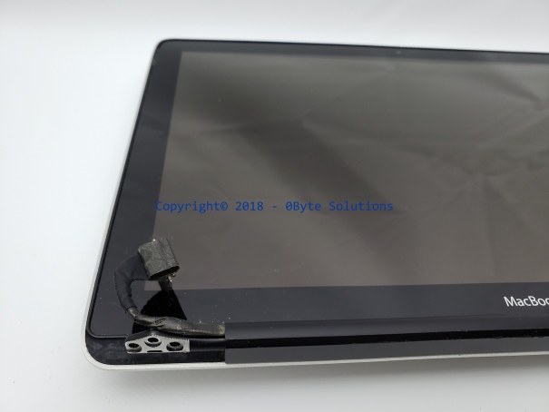 Apple/Chi Mei N133I6-L10 Complete LID/Cover & Screen