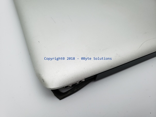 Apple/Chi Mei N133I6-L10 Complete LID/Cover & Screen