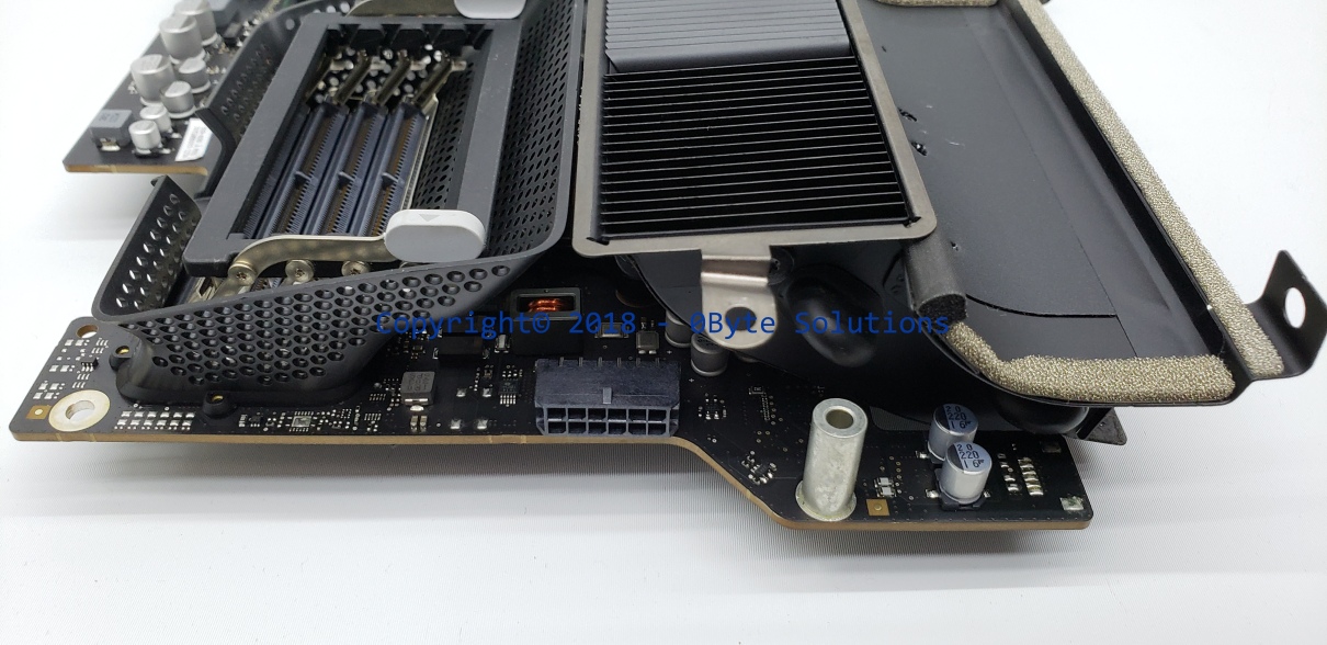 Apple 661-7156 Logic Board, 1GB GDDR5 GRAPHICS RAM with CPU