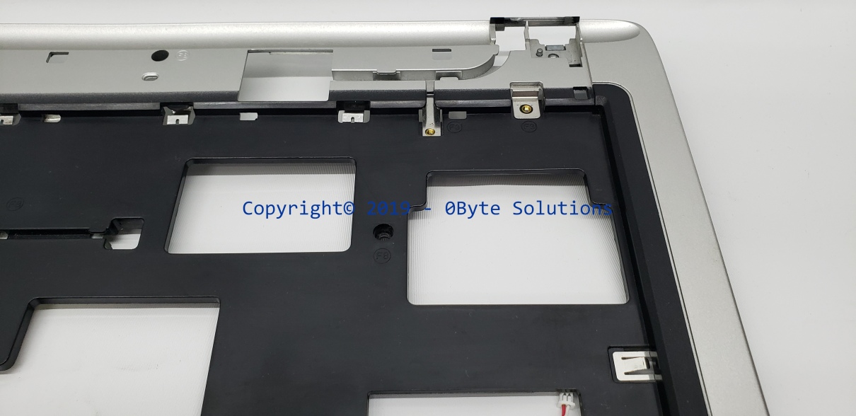 Toshiba K000016190/FACW1012000 Top Cover/Palm Rest with Touchpad & Speakers