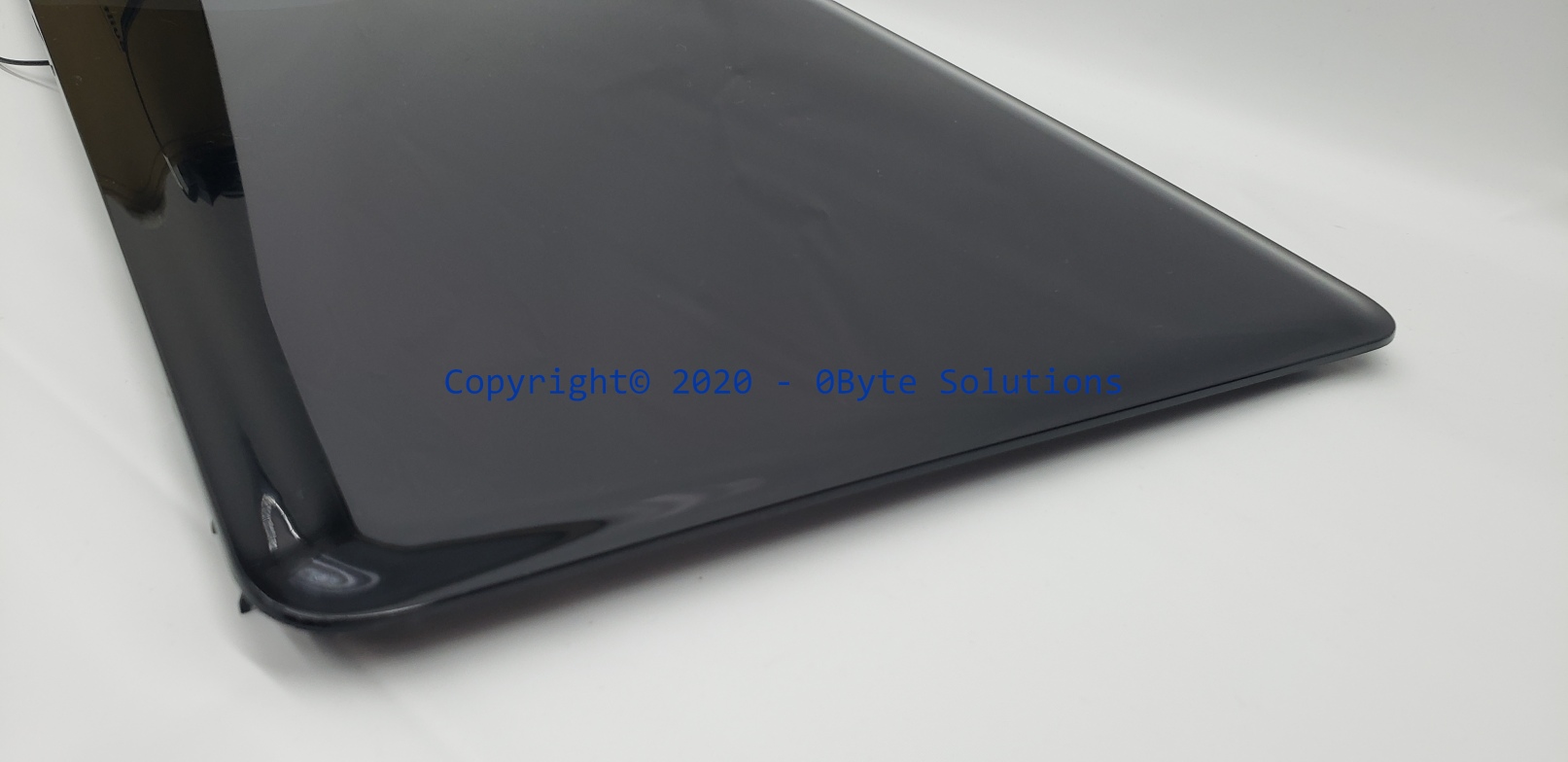 HP 689672-001 / 6070B0617001 Screen Lid with Webcam & WiFi Antennae