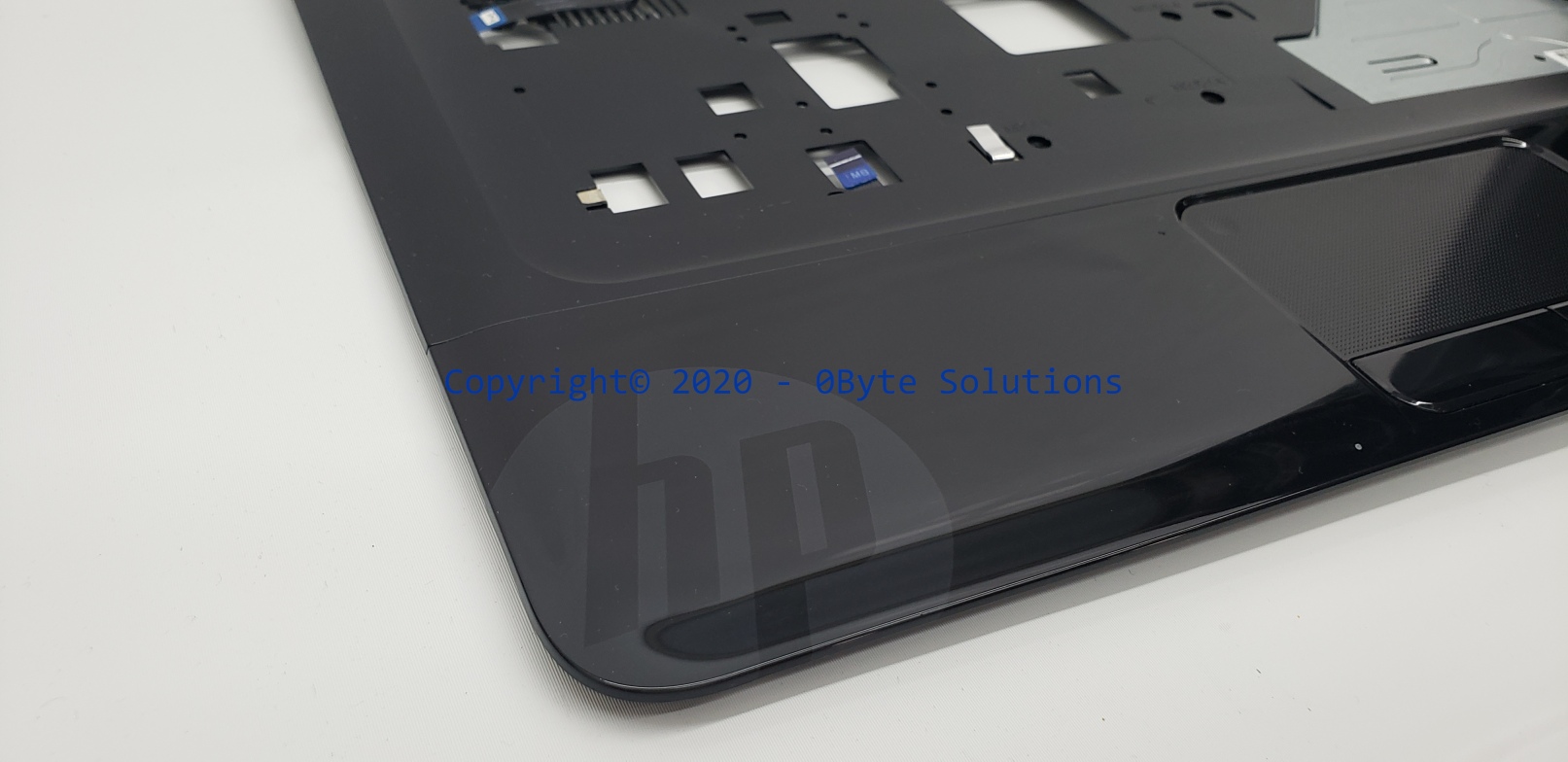 HP 689695-001 Palmrest/Cover with TouchPad & Power Button