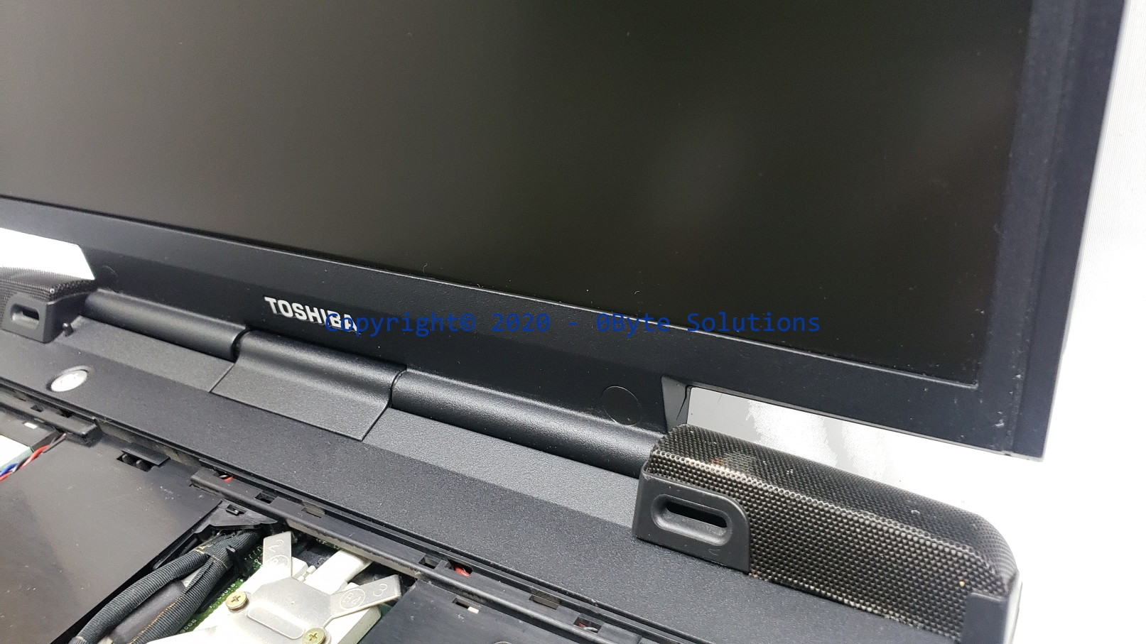 Toshiba Satellite Pro 6100 (PS610U-046T97) Notebook with CPU