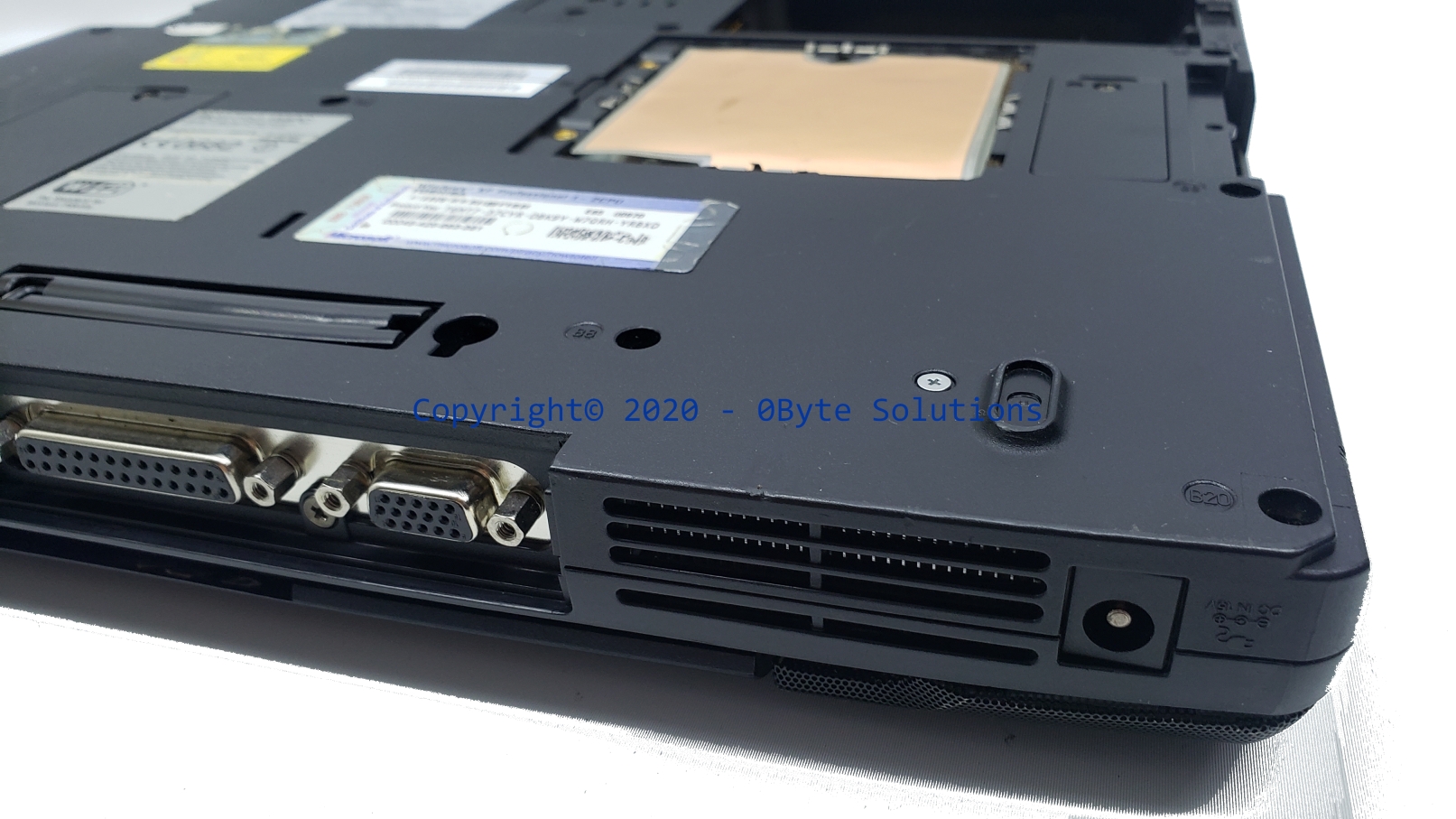 Toshiba Satellite Pro 6100 (PS610U-046T97) Notebook with CPU