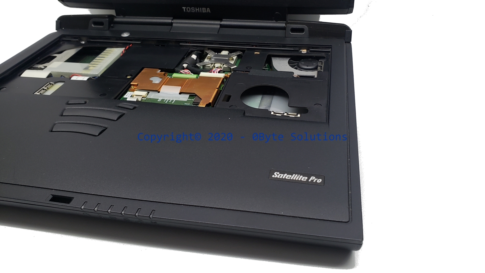 Toshiba Satellite Pro 6100 (PS610U-JM3N89) Notebook with CPU