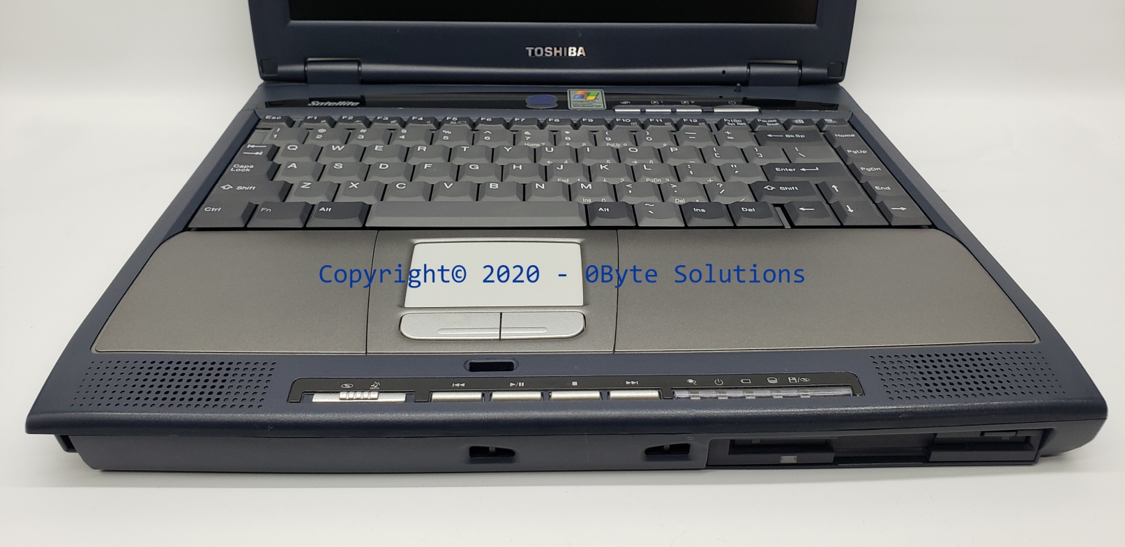 VINTAGE Toshiba Satellite 1805-S204 Notebook with 32GB SSD, 3½