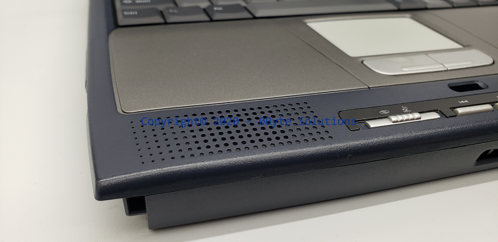 VINTAGE Toshiba Satellite 1805-S204 Notebook with 32GB SSD, 3½