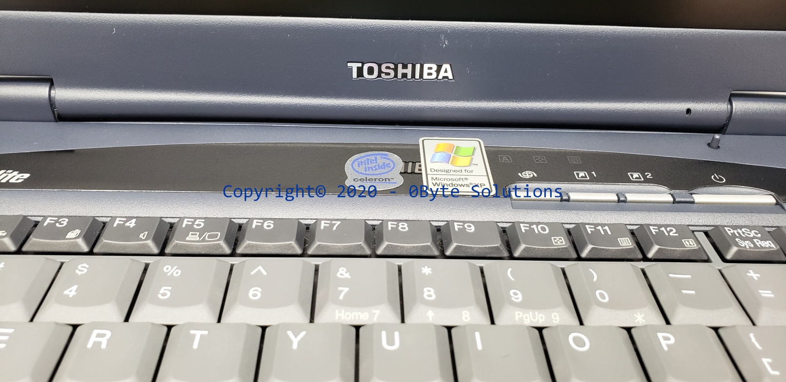 VINTAGE Toshiba Satellite 1805-S204 Notebook with 32GB SSD, 3½