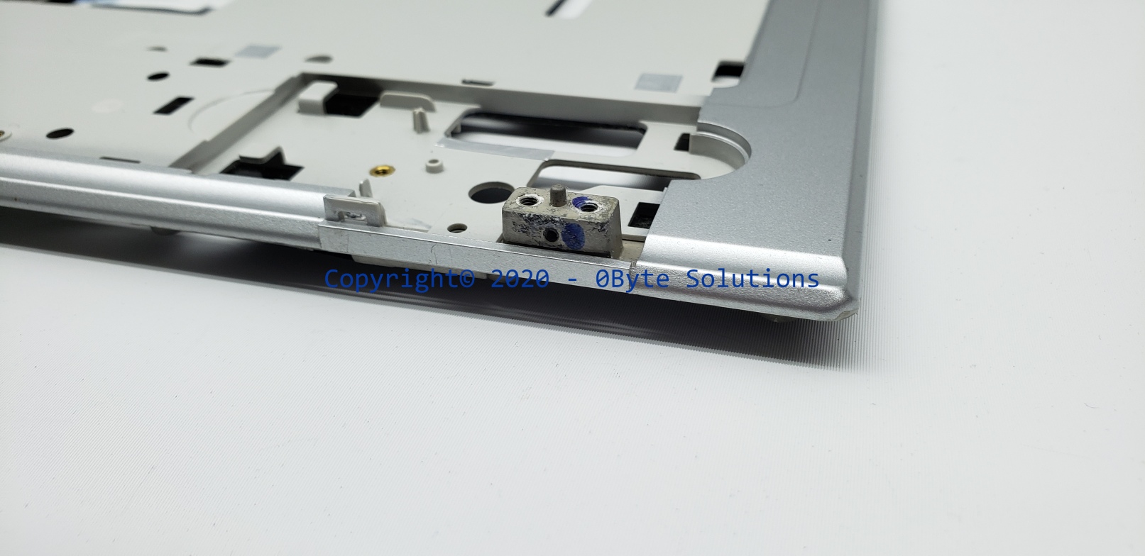 Toshiba EAEW3002018 Palmrest/Cover with TouchPad