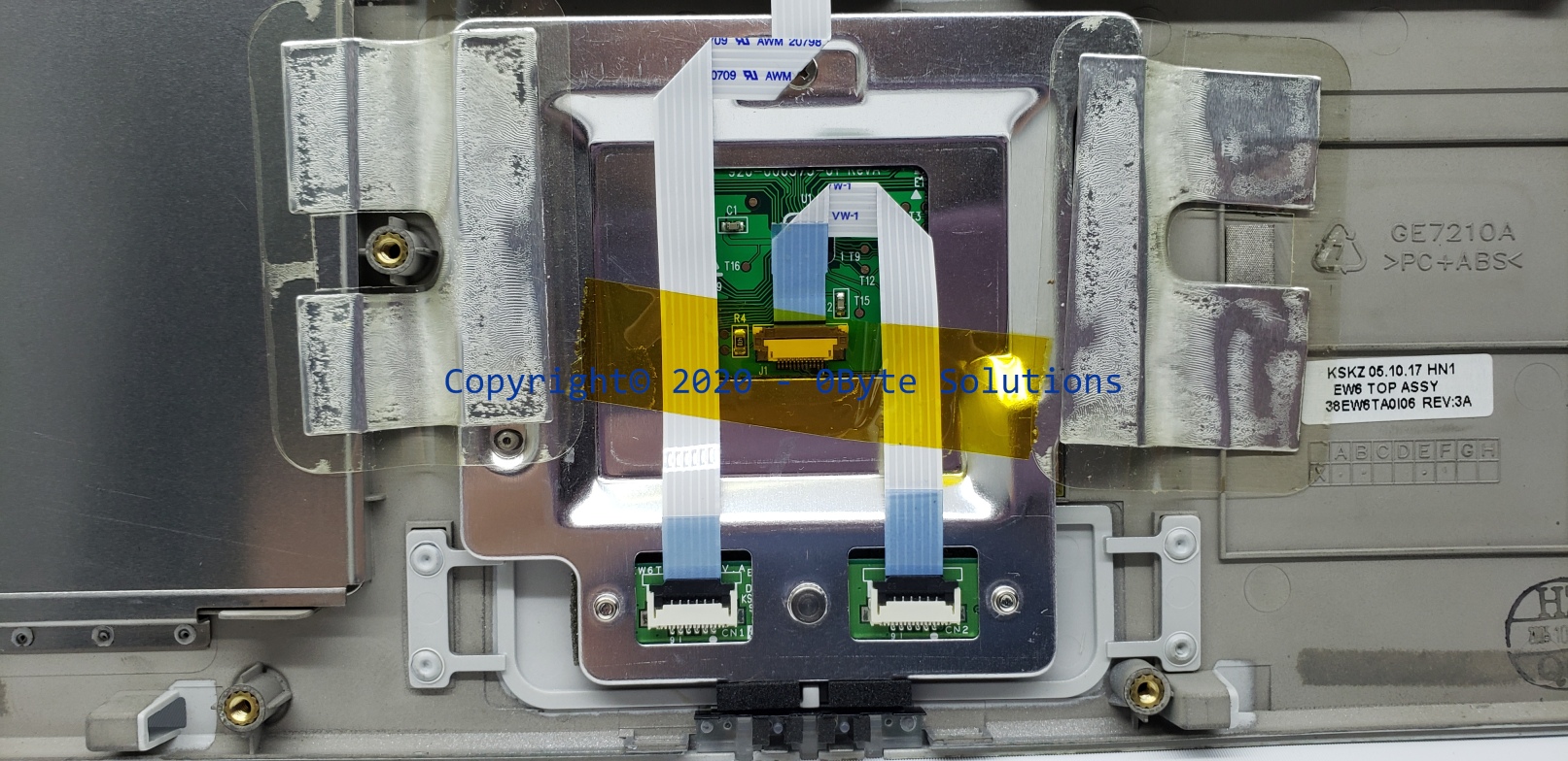Toshiba EAEW3002018 Palmrest/Cover with TouchPad