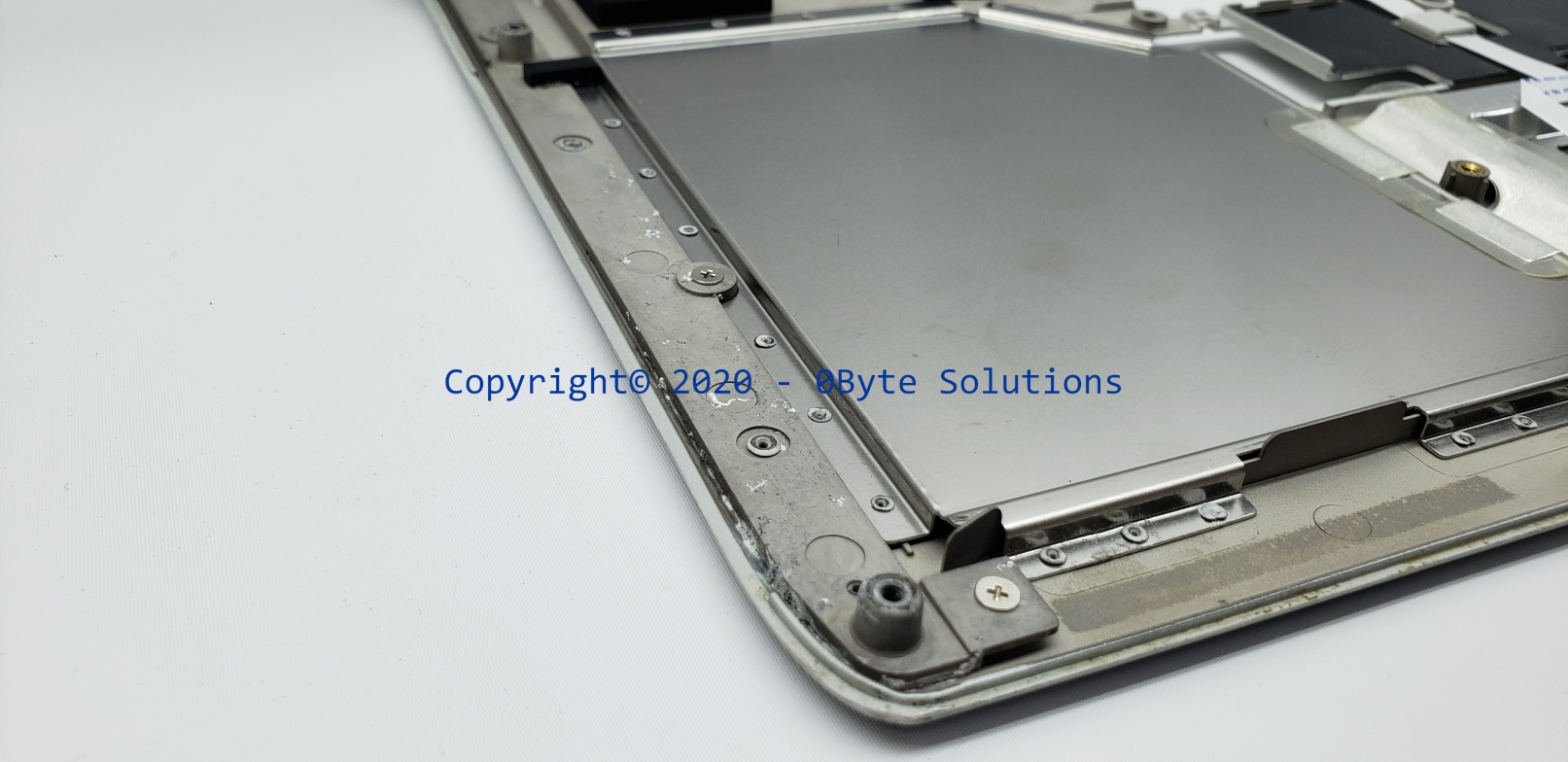 Toshiba EAEW3002018 Palmrest/Cover with TouchPad