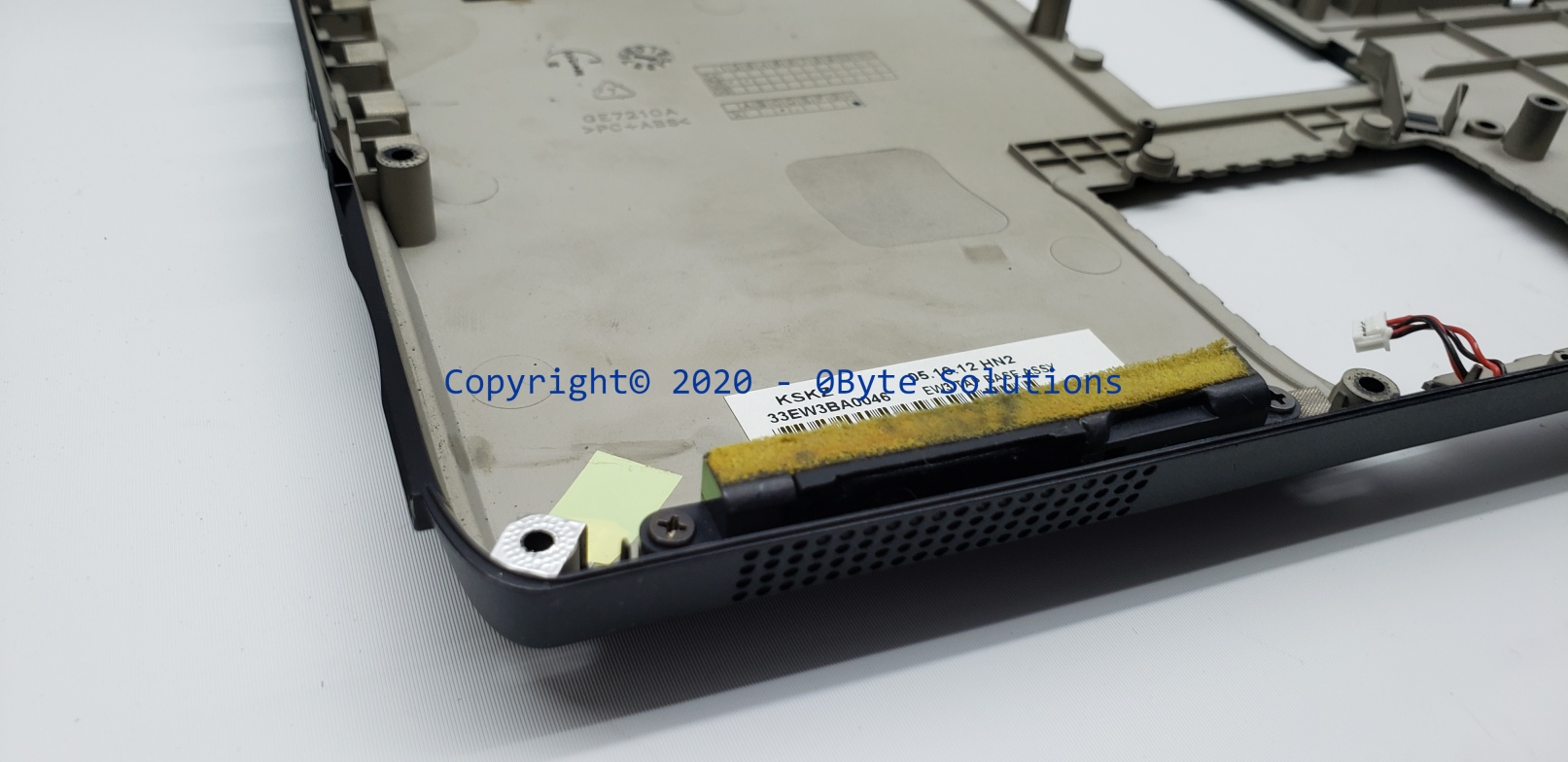 Toshiba 33EW3BA0046 Bottom Case with Speakers