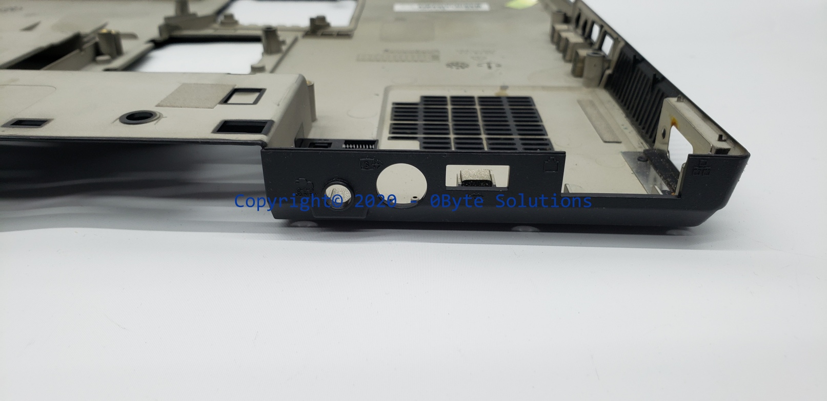 Toshiba 33EW3BA0046 Bottom Case with Speakers