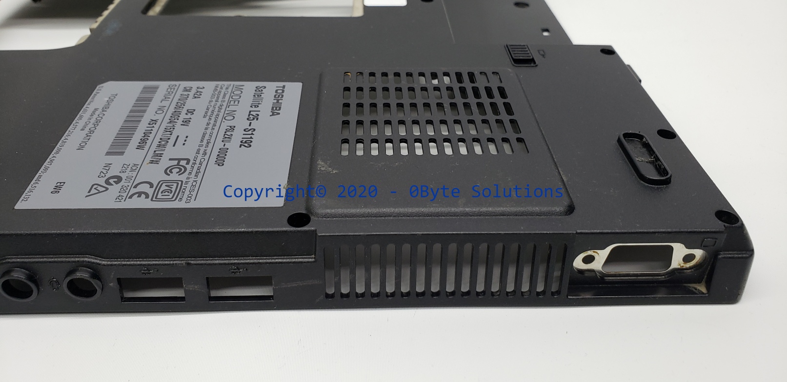 Toshiba 33EW3BA0046 Bottom Case with Speakers