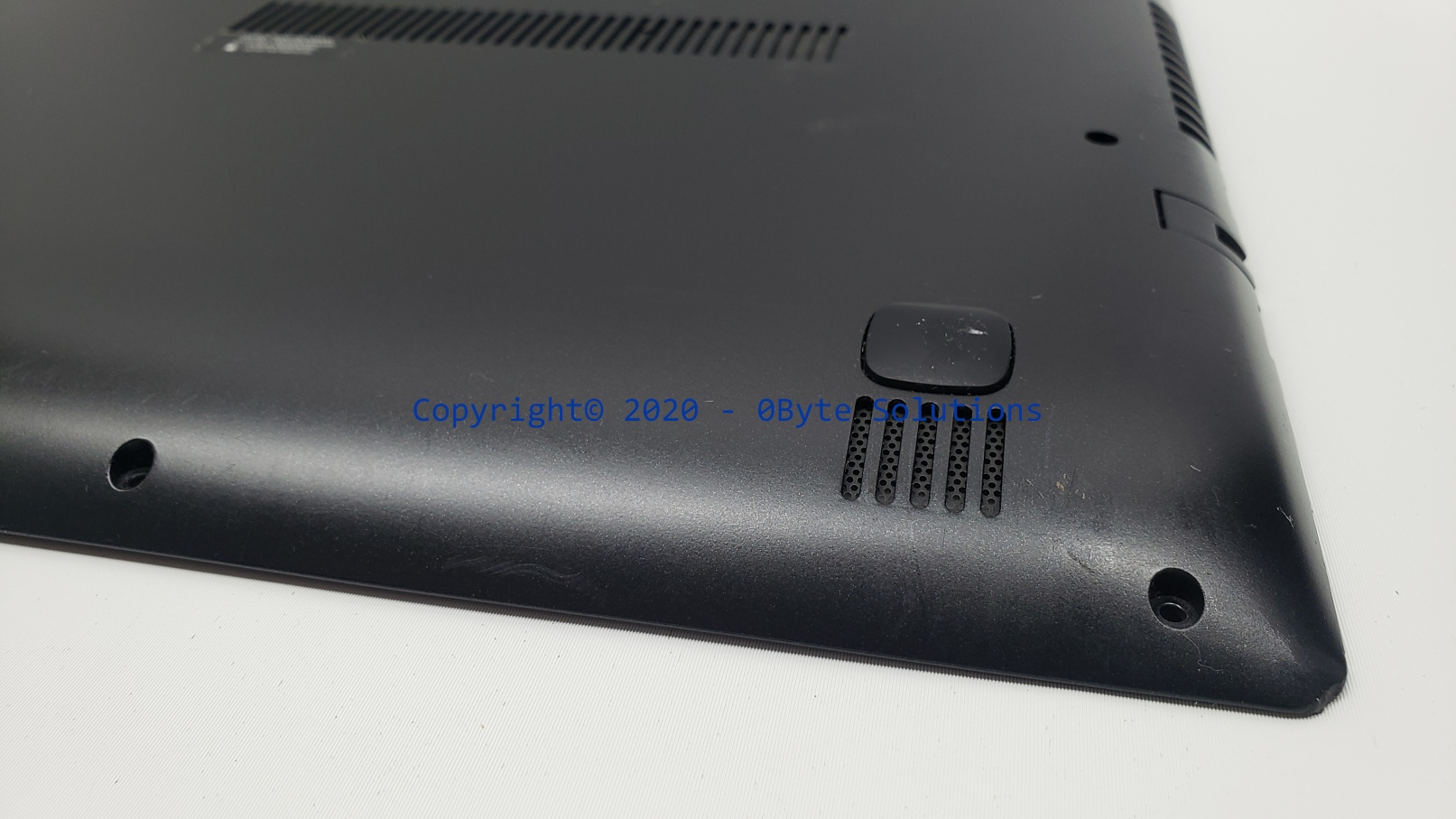 Lenovo 460.00Z0Z.0003/5CB0F76746 Bottom Case